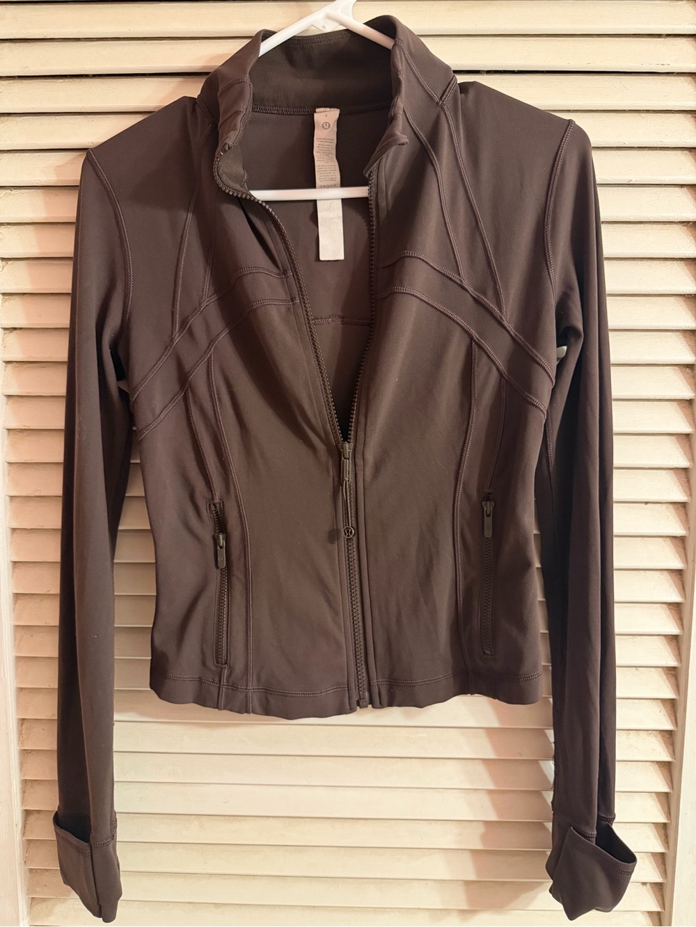 Lululemon Define Cropped Jacket *Nulu
Espresso Size 6 - Picture 2 of 7